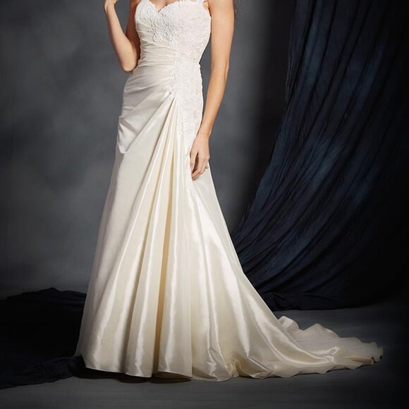 NEW Wedding Dress, Ivory  Fit and Flare Aline, Tafetta and Lace Ruched Corset - Picture 2 of 5